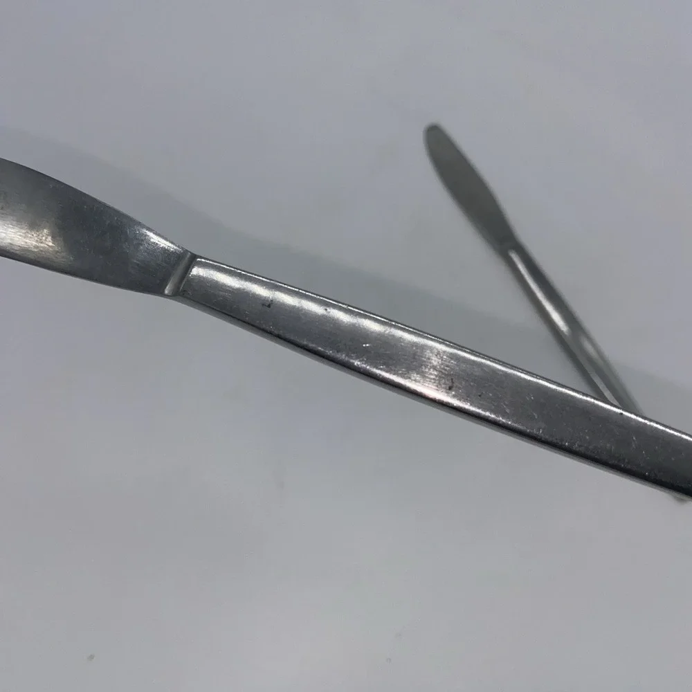 Astro Stainless Japan Set Of‎ 2 Butter Dinner Knives MCM Square Handles 8